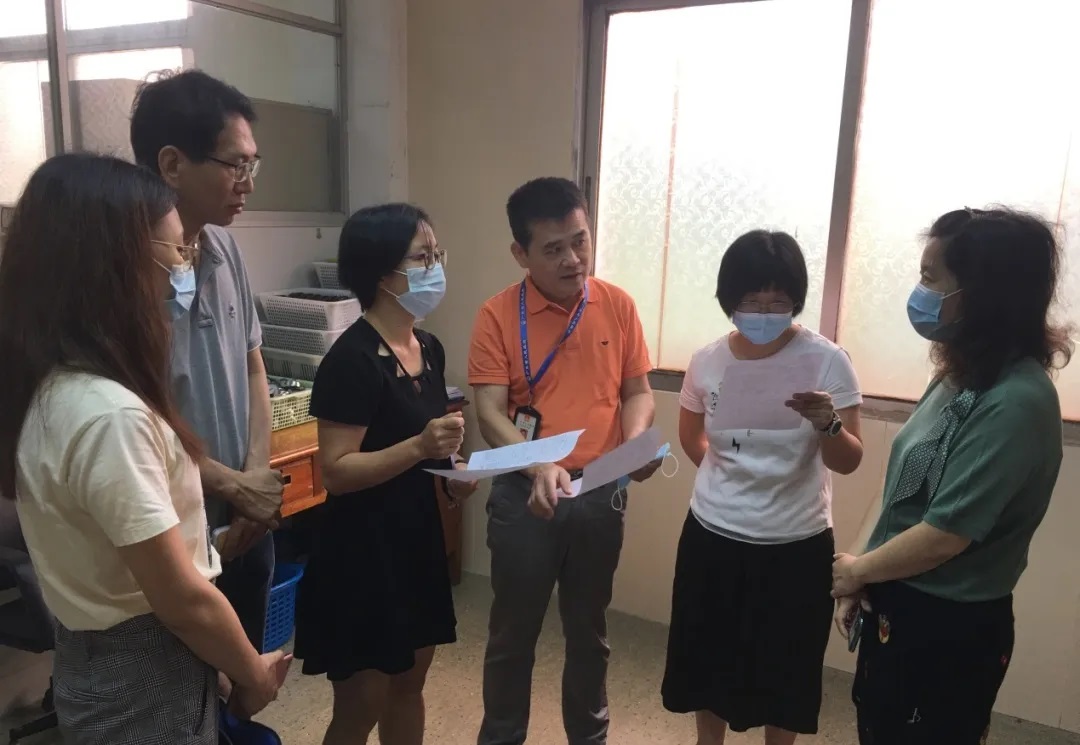 昭通市海珠区市场监管局专家一行到白云山365电子游戏公司进行计量查抄领导
